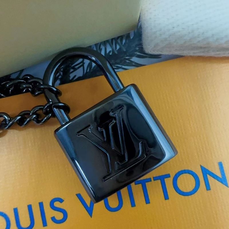 Louis Vuitton Necklaces